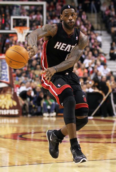 CBA杯战报：李炎哲20分6板，新疆95-94险胜深圳（CBA杯速报：李炎哲砍下20分6板，新疆95-94一分险胜深圳）