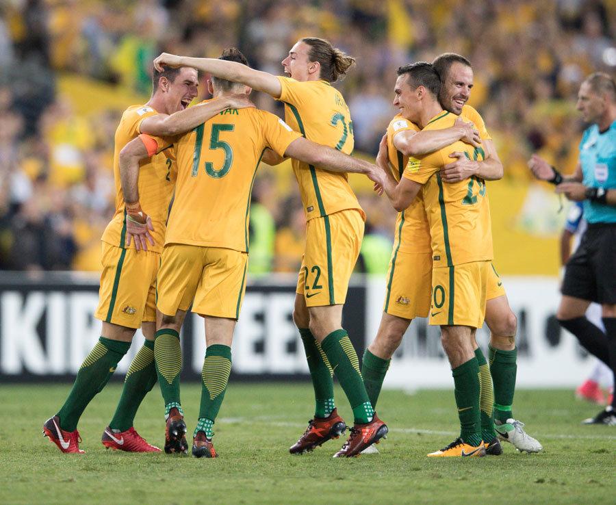 23投13中！恩比德怒砍39分刷新赛季新高（恩比德火力全开：39分轰破赛季新高，23投13中）