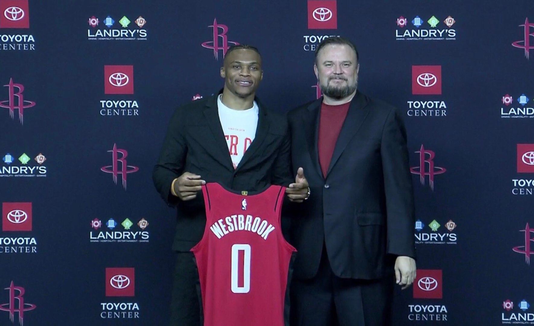 前米兰门将：圣地亚哥很难在意甲立足；球队真的很缺一名中锋（前米兰门将称：圣地亚哥难在意甲立足，球队确实缺一名中锋）