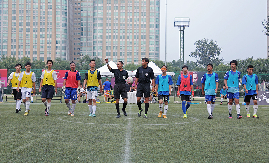 媒体人：萨姆纳今天打得还行 但广东还是要考虑解决后卫问题（媒体人点评：萨姆纳本场发挥合格，广东后场问题仍待解决）