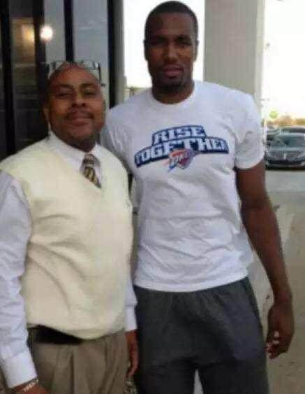 庄神：埃奇库姆打球沉着冷静 他防布伦森的表现可以当作教学范本（庄神盛赞埃奇库姆：打球沉稳冷静，防守布伦森堪称教科书级）