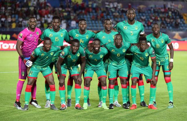 TA：赢球正成为枪手的一种习惯；诺伊尔在定位球防守上很脆弱（TA：阿森纳赢球已成常态；诺伊尔在定位球防守上显脆弱）