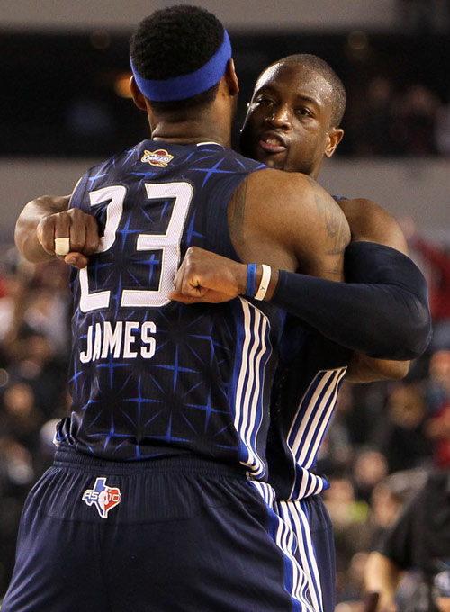 欧冠：皇马客场2-0完胜国际米兰（欧冠客场告捷：皇马2-0击败国际米兰）