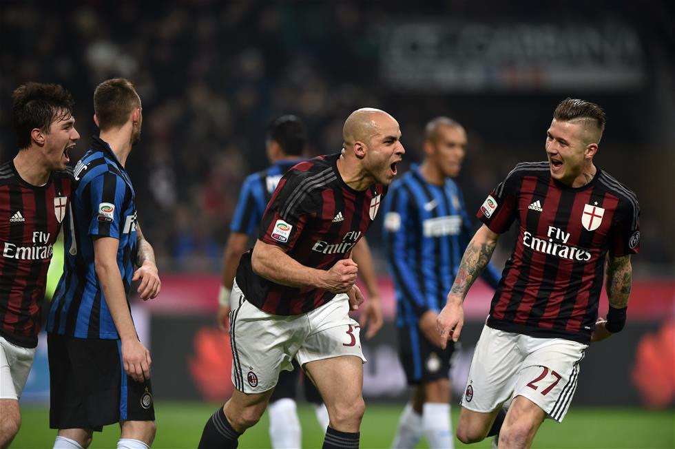 莱万西甲生涯进74球，同期单一联赛进球数仅次于哈兰德和凯恩（莱万西甲生涯斩获74球，同期单联赛进球仅逊哈兰德、凯恩）