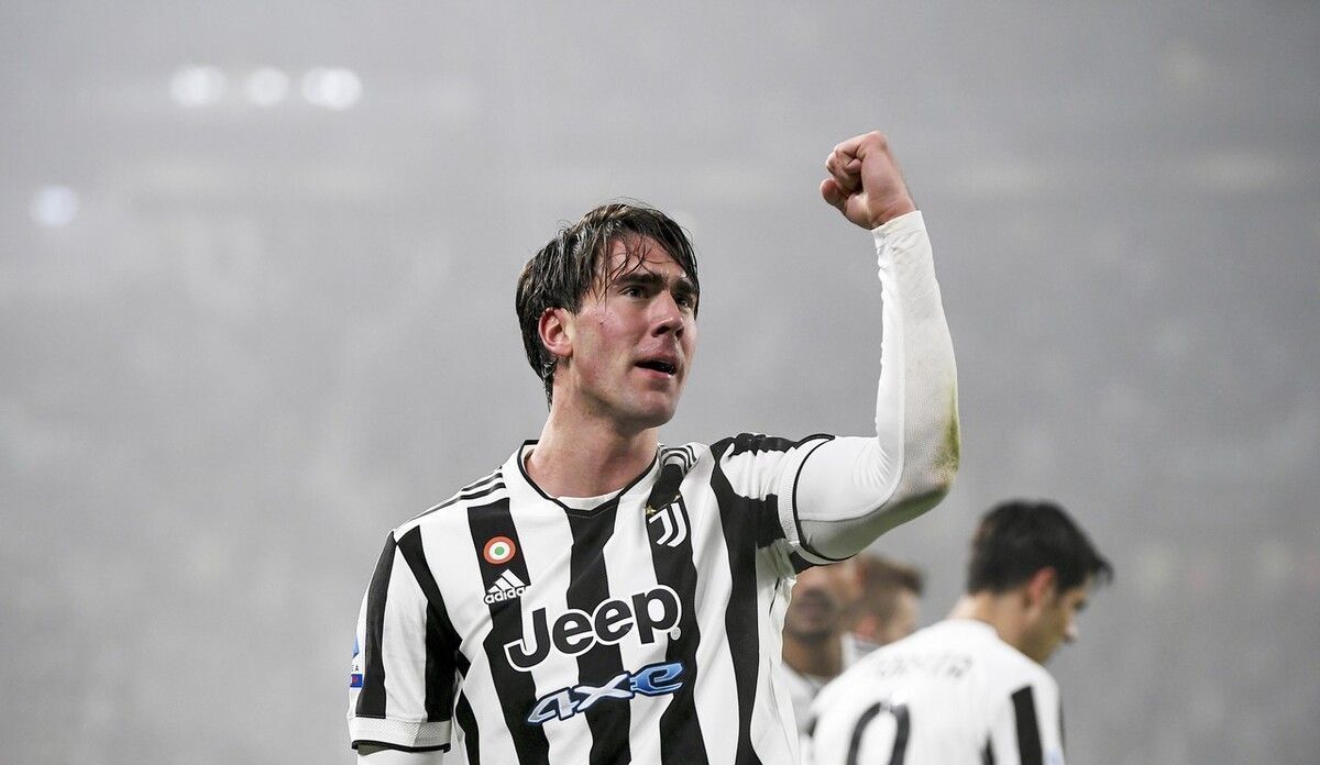 拉菲尼亚归来，巴萨重振雄风（拉菲尼亚回归，巴萨再现锋芒）