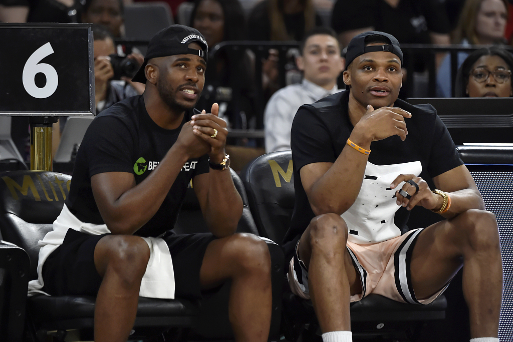 水平如何？菲利克斯训练中与门将本托互换角色，完成几次扑救（菲利克斯训练场客串门将，与本托互换位置多次完成扑救）