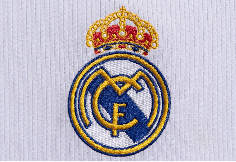 辽宁男篮王哲林豪取40分带队取胜（王哲林砍下40分助辽宁男篮取胜）