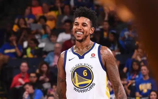 经纪人：米内罗竞技未与胡尔克就续约进行接触（经纪人称米内罗竞技尚未与胡尔克谈续约）