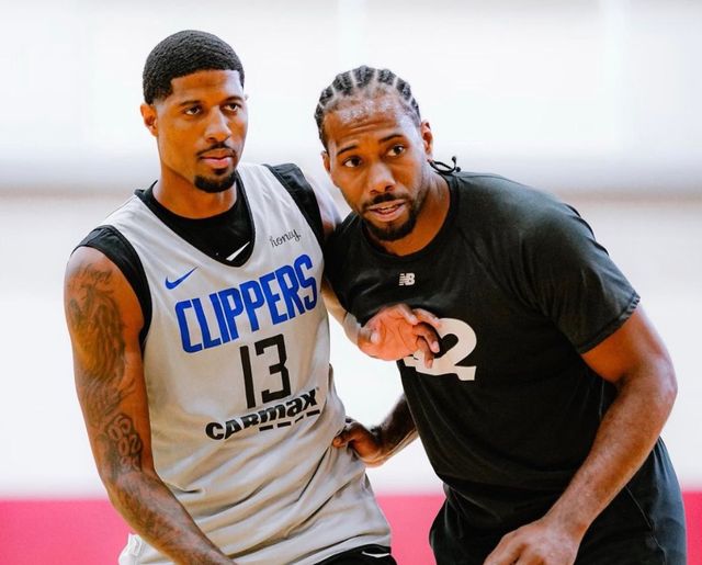 “快乐男孩”名不虚传！巴坎布门前空门不进，自己却跑进球门（巴坎布空门不进反把自己送进球门，快乐本色尽显）