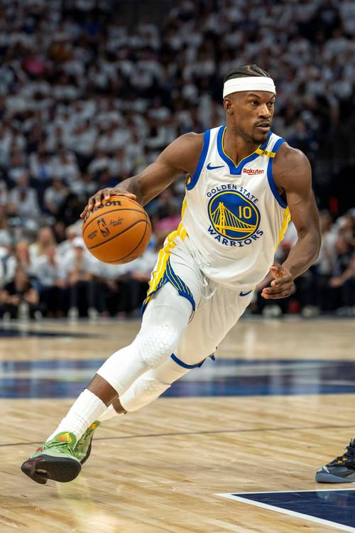 足球英超冬窗转会预算曝光，多队准备大手笔（英超冬窗转会预算出炉，多队蓄势豪购）