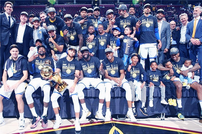 拜仁客战柏林联合全队评分：诺伊尔、奥利塞、格纳布里最低（拜仁客场对阵柏林联合全队评分：诺伊尔、奥利塞、格纳布里垫底）