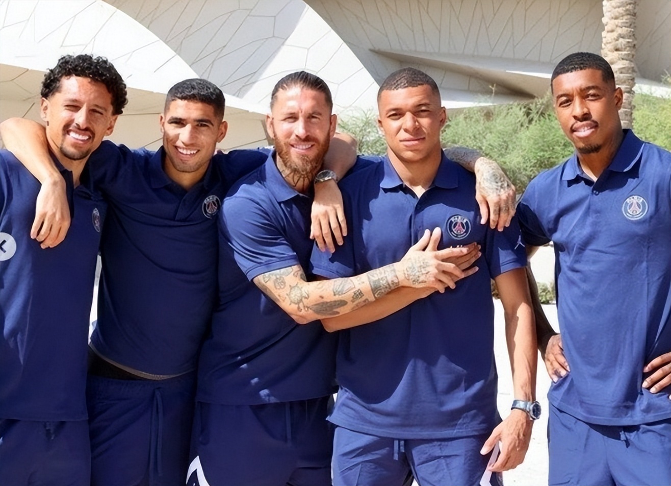 阿什拉夫现身训练场急速狂奔，今夜小组赛次轮有望复出（阿什拉夫训练场飞驰备战，或于今夜小组赛第二轮复出）