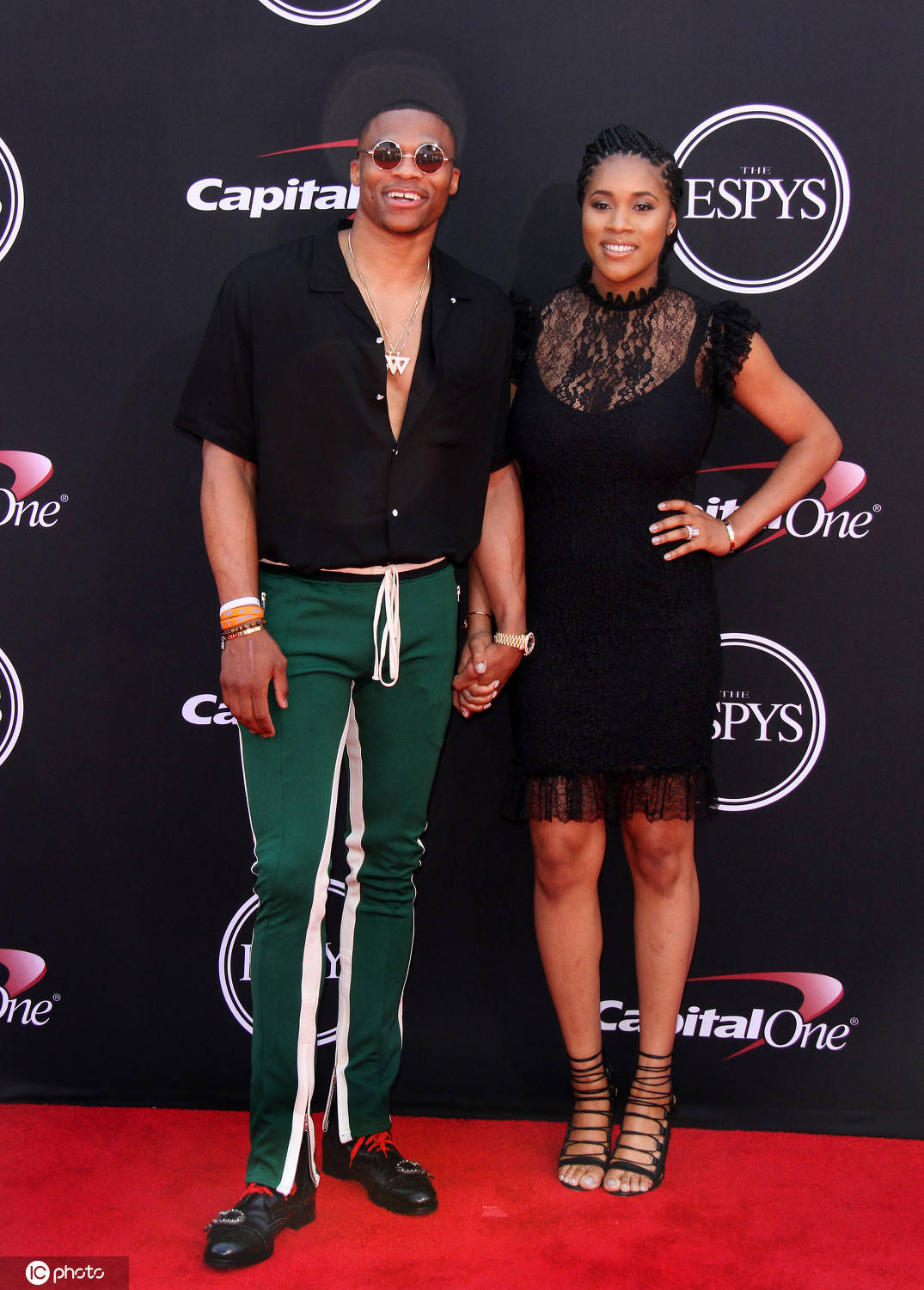 张博源23分9篮板带队大胜，得分占全队29%（张博源23分9篮板引领大胜，个人得分占比29%）