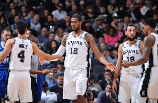 纳尼：葡萄牙队团结一致有很大机会夺冠；曼联能重返英超前四（纳尼：葡萄牙齐心夺冠可期；曼联有望重返英超前四）