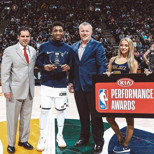 太阳报：伊万-托尼在伦敦夜总会因涉嫌用头撞人被警方逮捕（太阳报称伊万-托尼在伦敦夜店涉用头撞人遭警方拘捕）